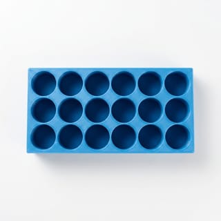 Organizér na vialky 25 mm - 3×6, 18 pozic – pohled shora na rozložení pozic 3D tištěného organizéru.