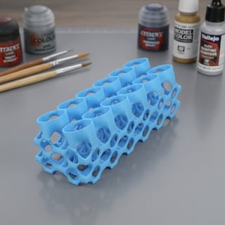 Stojan na lahvičky 22 mm - 12 barev – modrý 3D tištěný produkt v reálném prostředí.