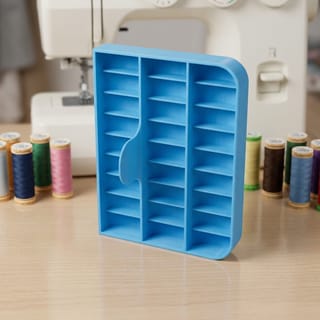 Organizér na cívky třídy M - 25 cívek – modrý 3D tištěný produkt v reálném prostředí.