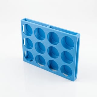 Stojan na barvy pro čtvercové lahvičky - 23ml lahvičky – prázdný modrý 3D tištěný produkt na bílém pozadí.