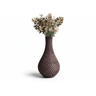 Designová váza Inflect s ornamenty, hnědá varianta s dekorací sušených květin.