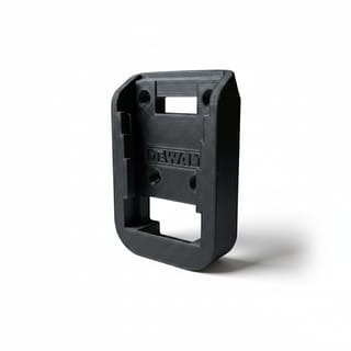 Držák na baterie DeWalt 20V, černý 3D tisk zepředu s detaily montážních otvorů.